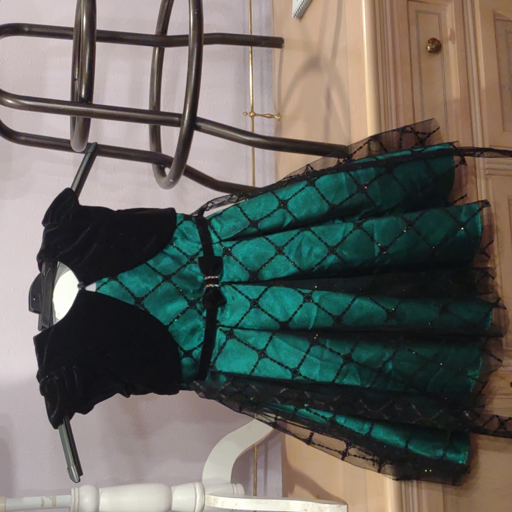 Size 5 Girls Green and Black Velvet Christmas Dress by Jona Michelle